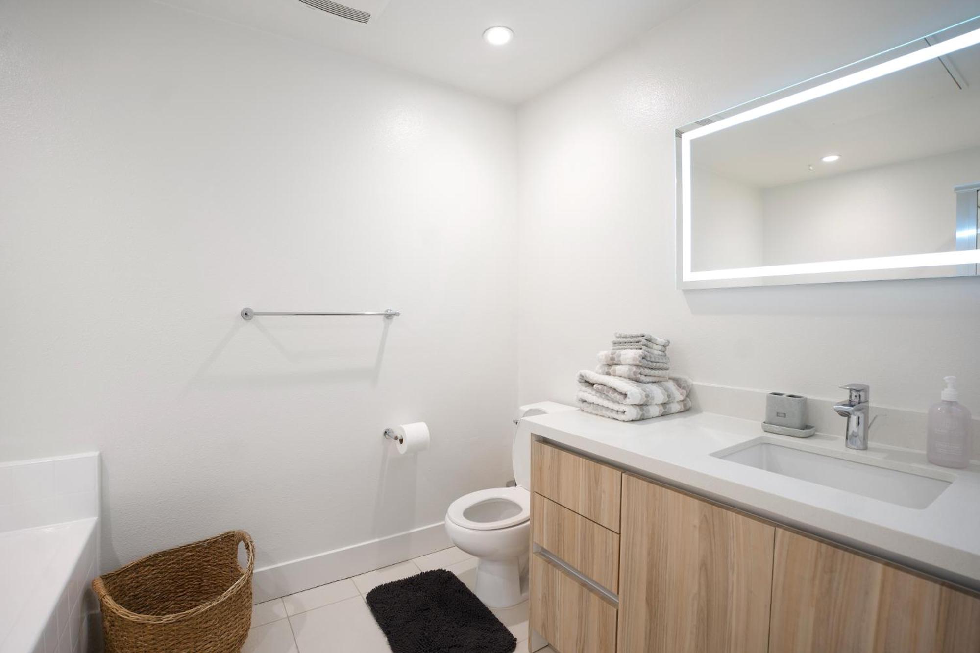 Pacific Pearl 2 Bed With Free Parking In Santa Monica